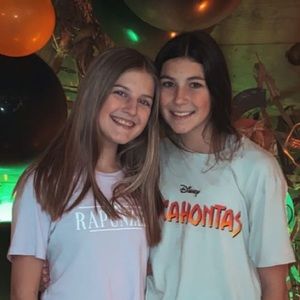 Meet your Posher, Ava